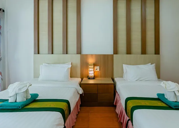 Tonsai Bay Resort